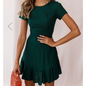 Green Selfie Leslie Dress